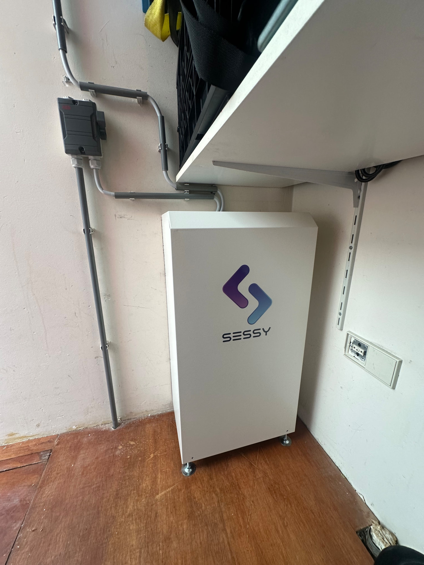 Twee gekoppelde Sessy thuisbatterijen in een woning in Rijswijk
